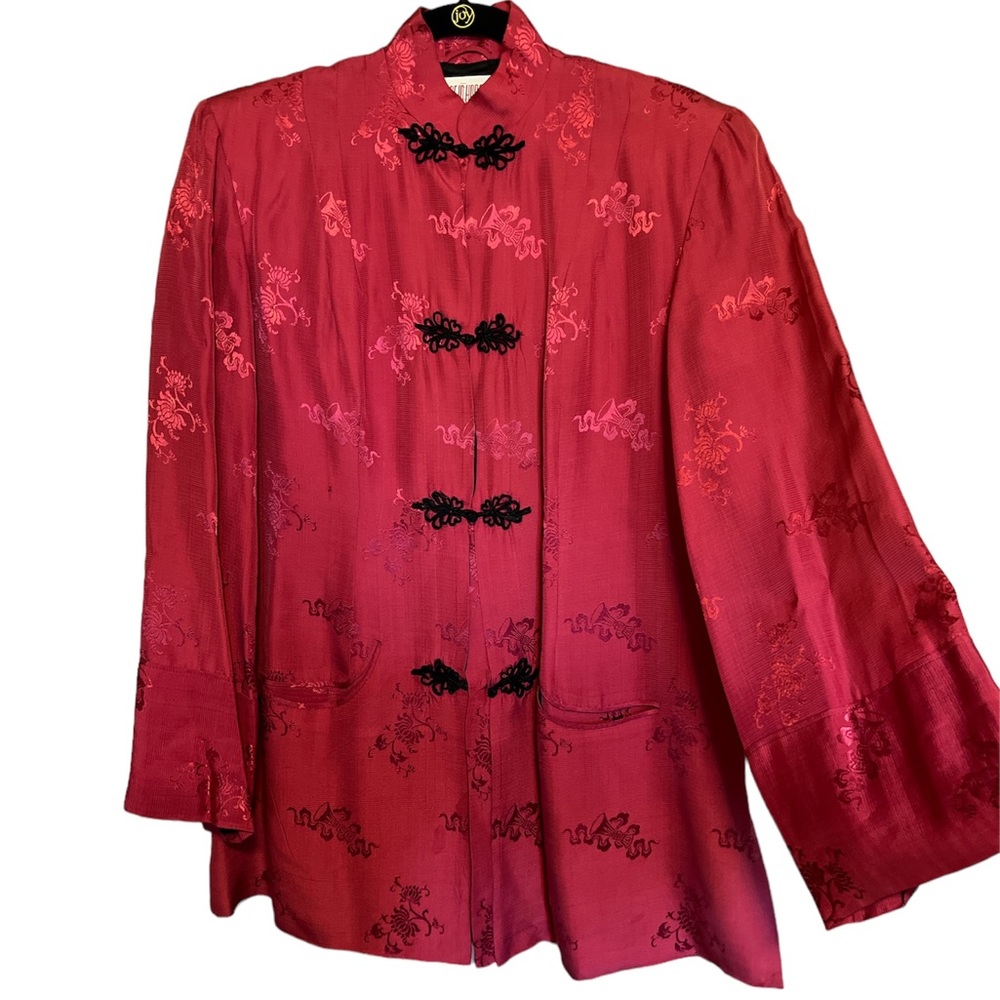 Vintage Women’s Vintage Made in Hong Kong Asian Jacket  Red/black brocade Medium